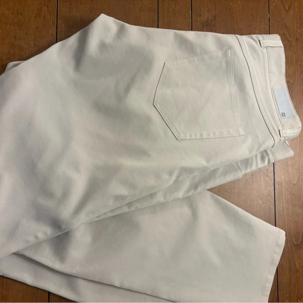 Peter Millar Beige Classic Chino Pants EB66